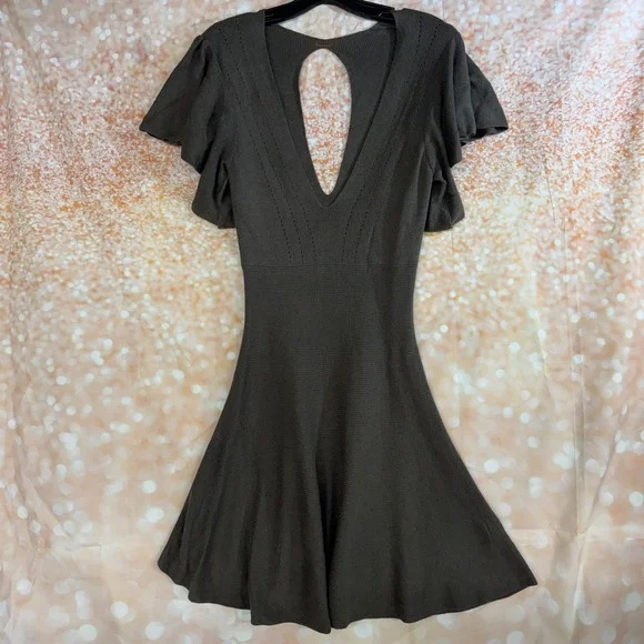 Free People Olive Green Ribbed Knit Ruffle Sleeve V-Neck Skater Keyhole Back - Picture 2 of 8